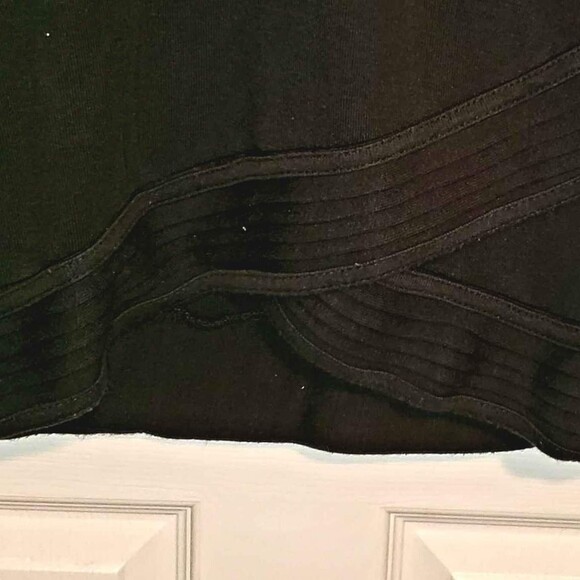 Yogalicious Sweater Sweatshirt Top. Women Small. Black With Criss Criss Bottom - Picture 3 of 8